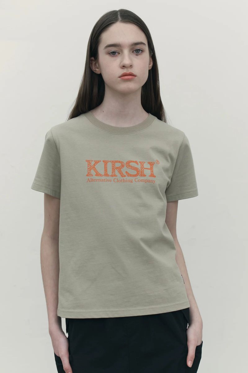 KIRSH（キルシー）の「UNI HAND DRAWING LOGO WORDING T-SHIRT - KHAKI   （Tops）」
