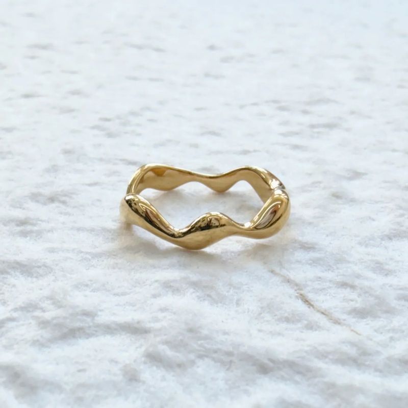 Fluid Wave Ring