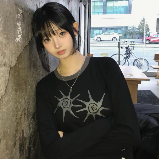 COIRIS（コイリス）の「ソルナ Rネック ロングスリーブTシャツ(3COLOR)（トップス）」