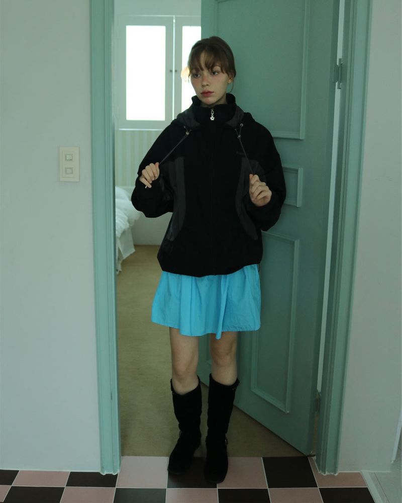 Two string windbreak / black