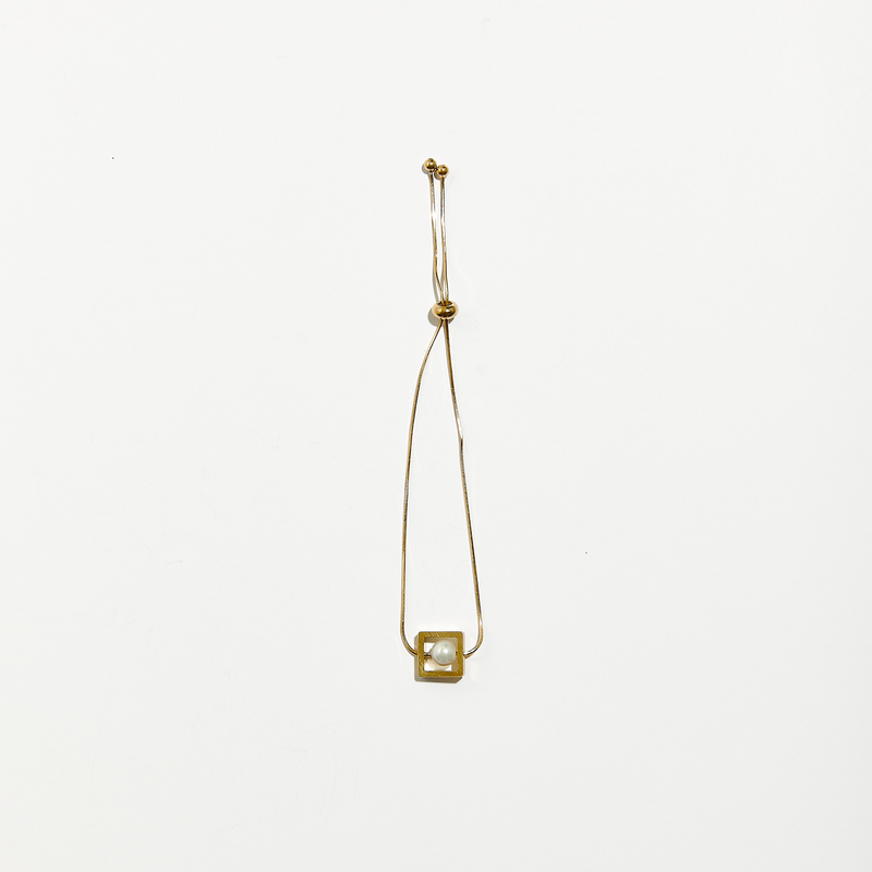 Open Cube Pearl Bracelet