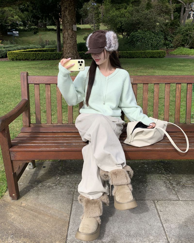 [ORIGINAL] Derr V-Neck Loose-Fit Knit