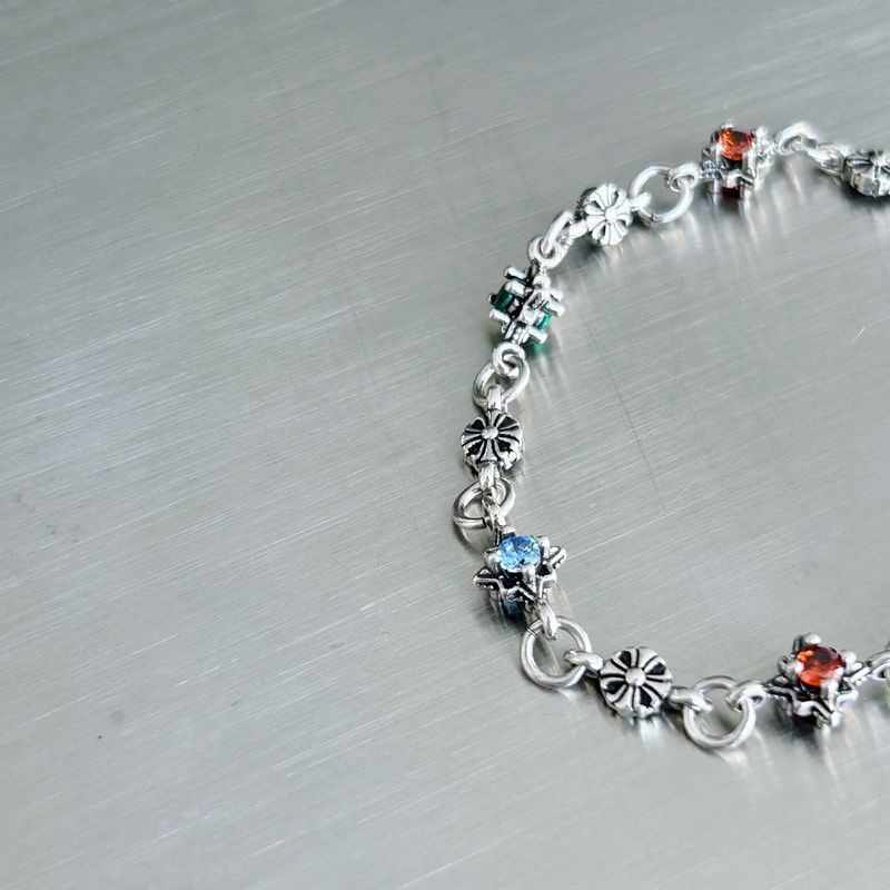 Interlaced Floral Chain Bracelet