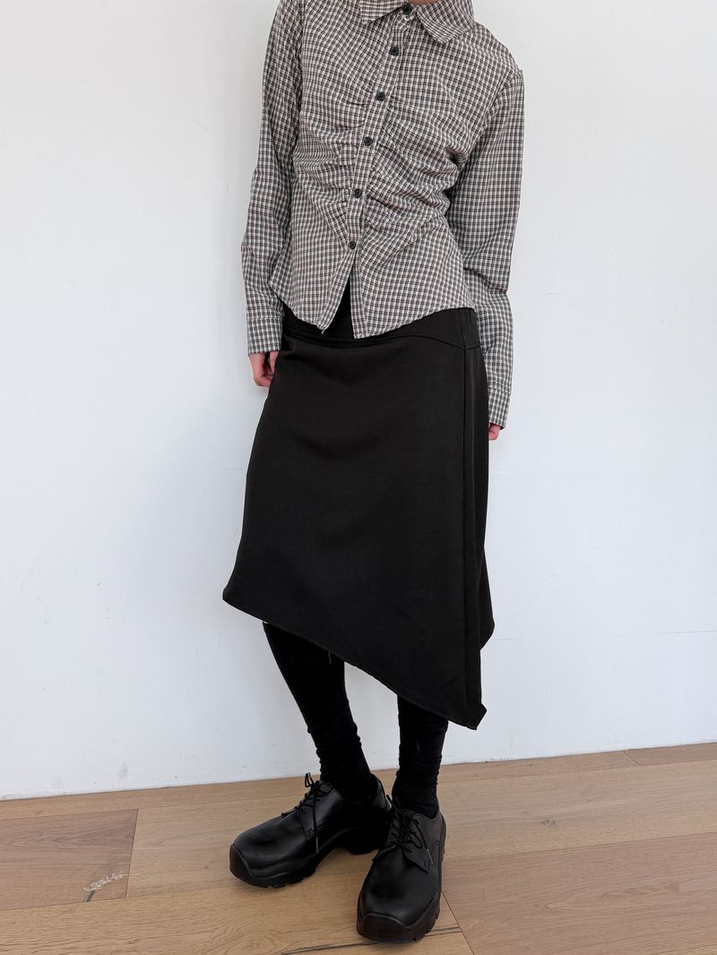  EDGE SLIT SKIRT