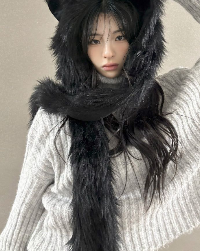 Cozy high-neck over knit