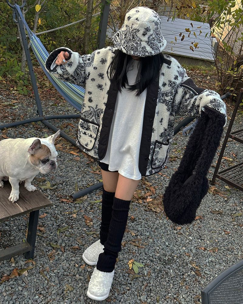 Bulberry Fluffy Shoulder Bag