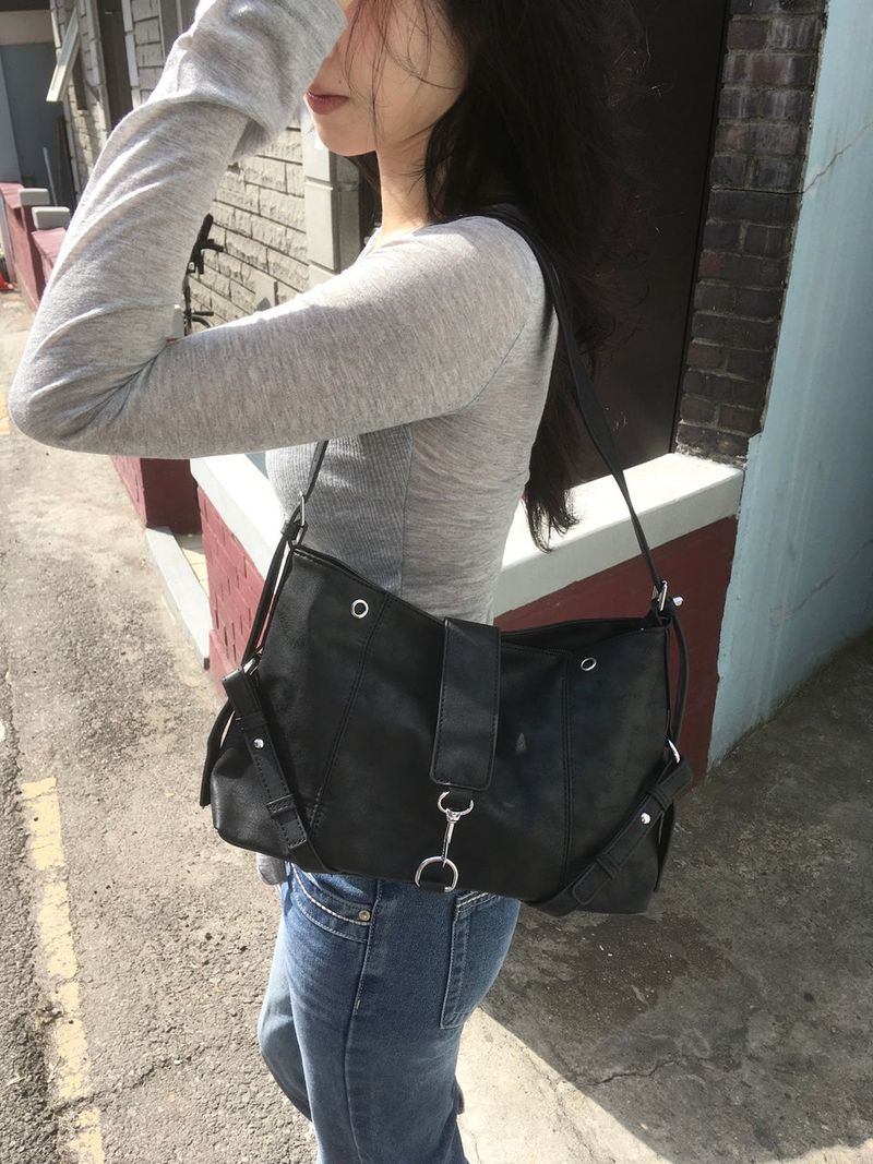 Soft flap bag
