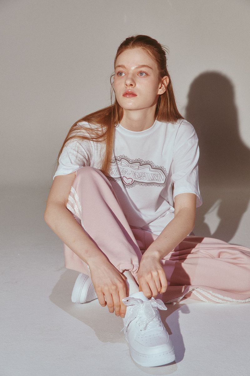 Signature Logo Graphic Hotfix T Pink