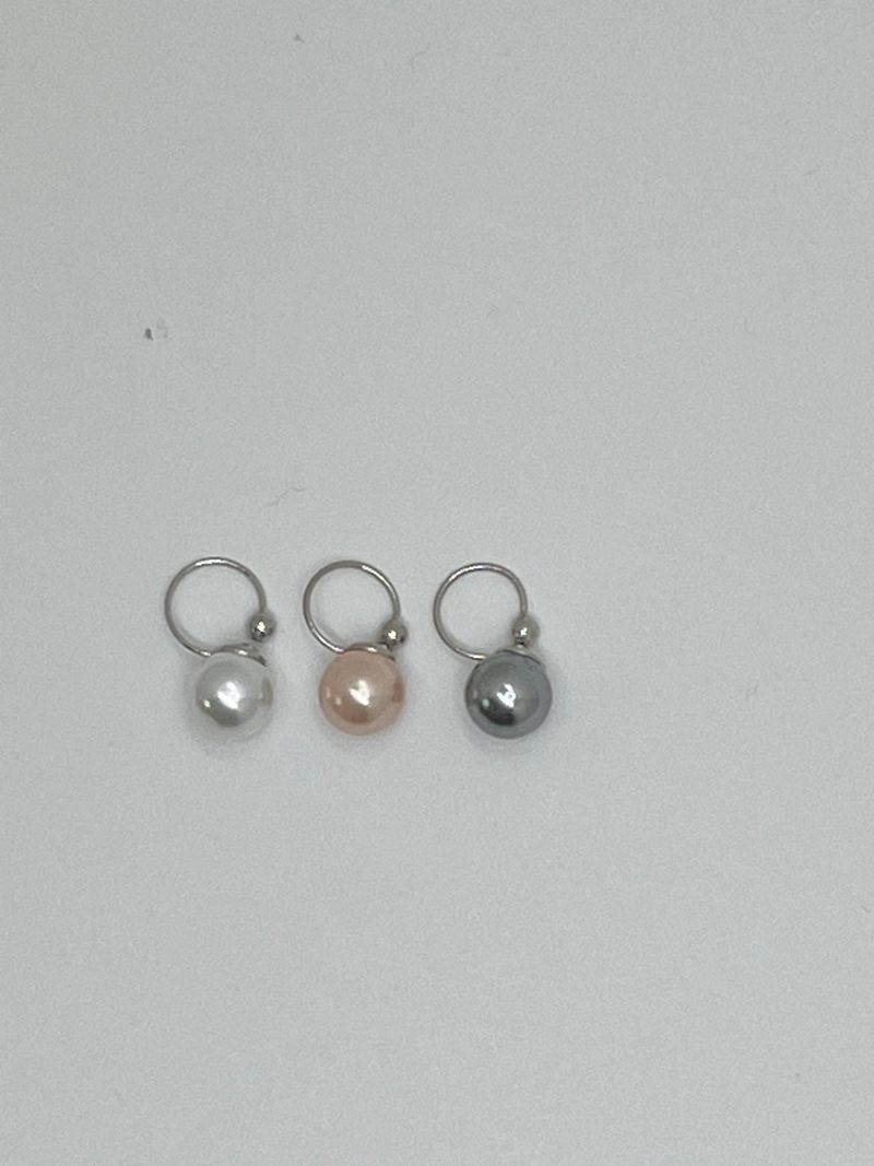 color pearl earcuff
