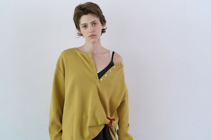 Waffle button t-shirt_mustard