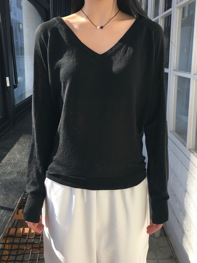 Deep V-neck see-through knit (6c)