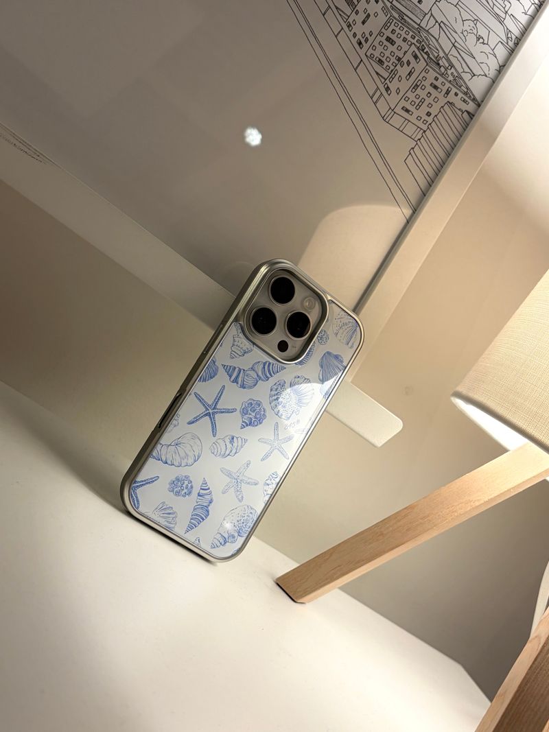 SELL TOILE Silver Glass Bumper Case / TREEFORFIVE345