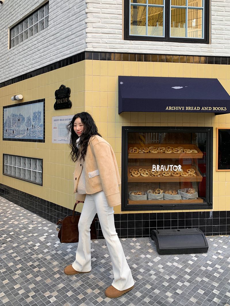 [MADE] Rieze Deep V Knit