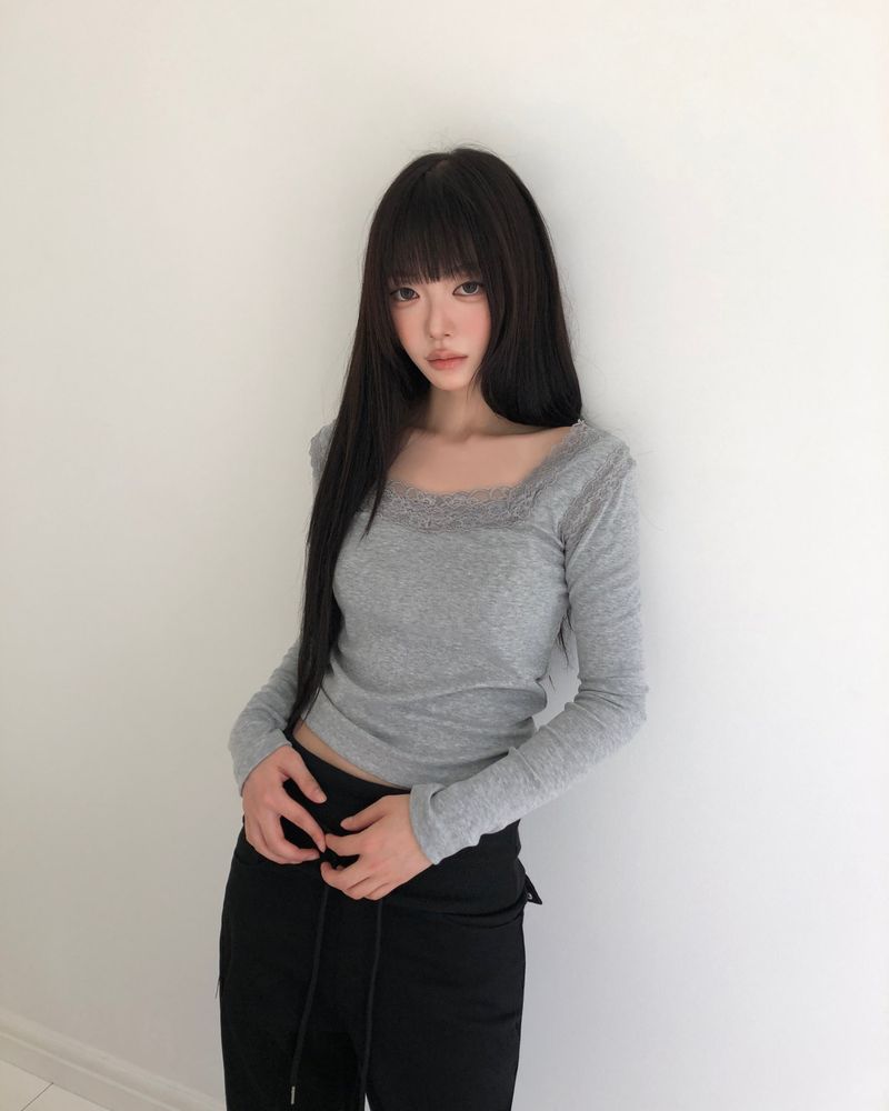 WONDER WONDER（ワンダーワンダー）の「ジェンヌ レース ロングスリーブ Tシャツ（トップス）」