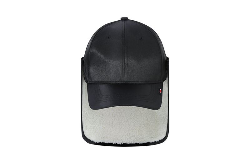 EARFLAP BUTTON BALL CAP_BLACK