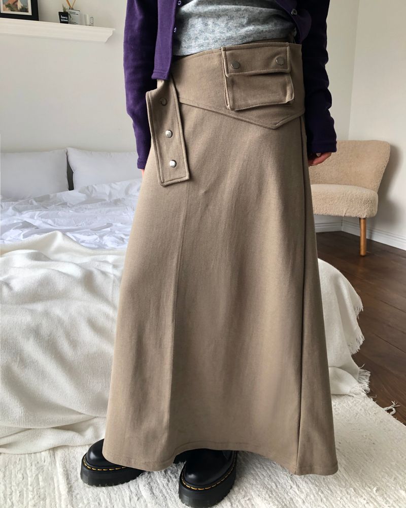 Robik Pocket-Belt Banded Long Skirt