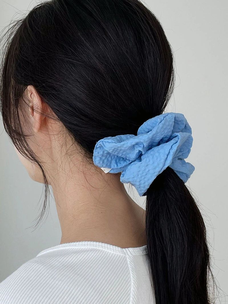 oar（オーエーアール）の「oar Seersucker Scrunchie [Sky]（Hair Accessories）」