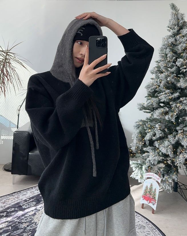 Radif color matching hood knit