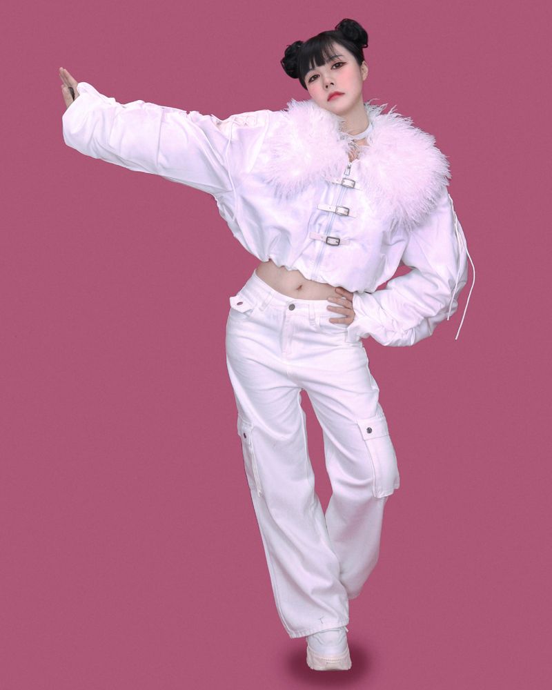 chill white cargo pants
