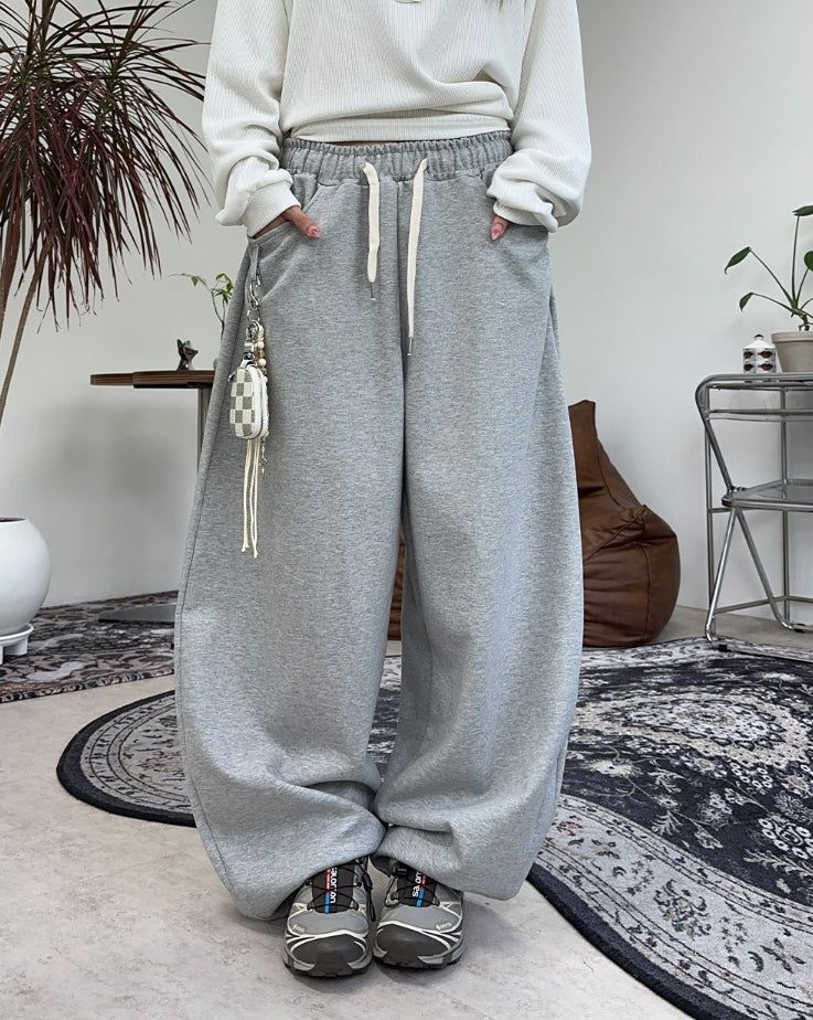 SATIIIZ（サティーズ）の「Bael Balloon Sweatpants（Pants）」