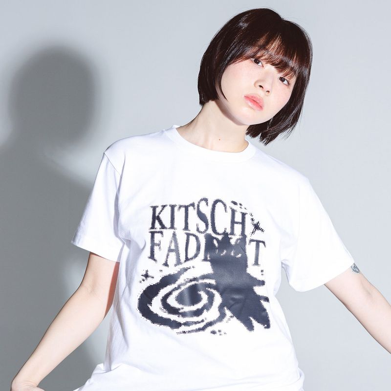KITSCH CAT JUMPING SHORT SLEEVE (WHITE)