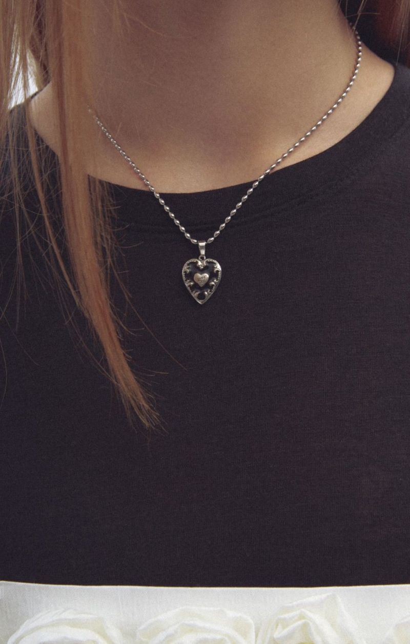 nff(エヌフフ)の「vindemia necklace(Accessories)」