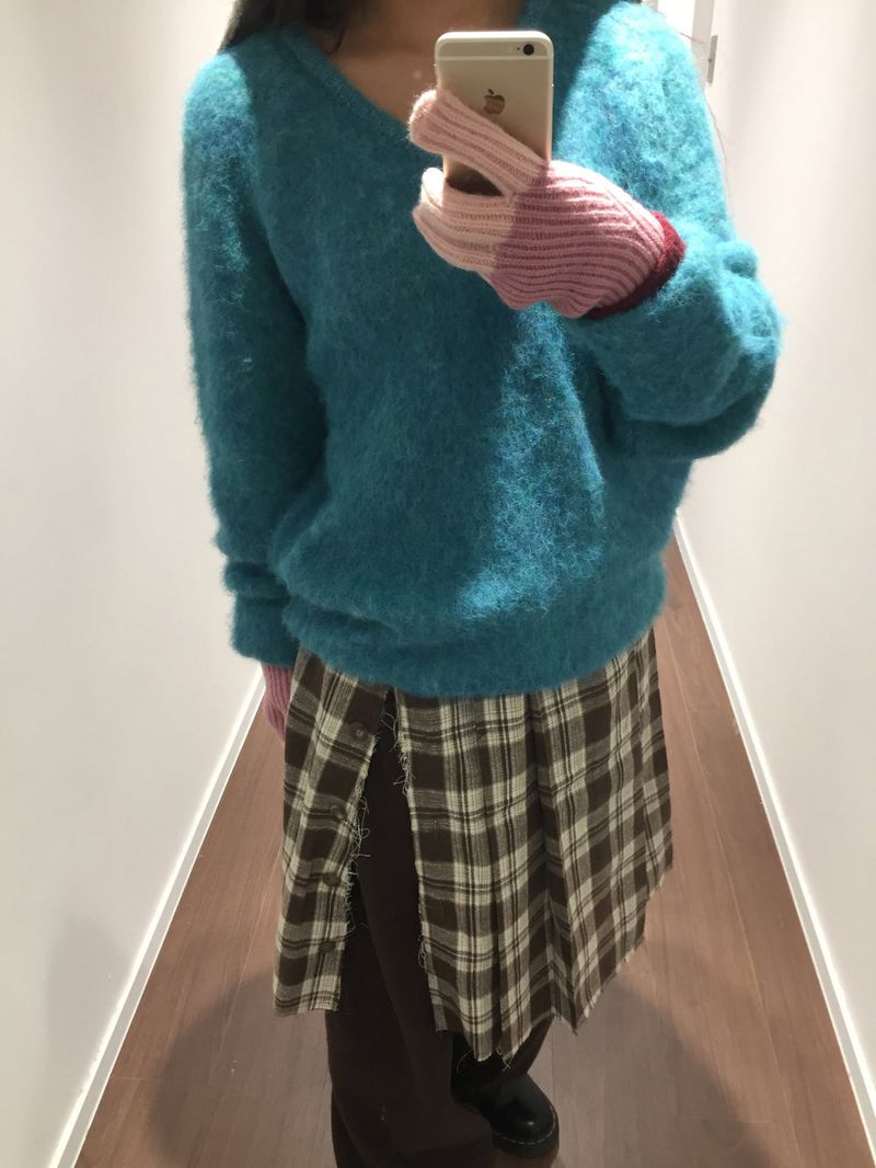 [MD Pick]Wool-Touch Brush V-Neck Knit (4 Colors)