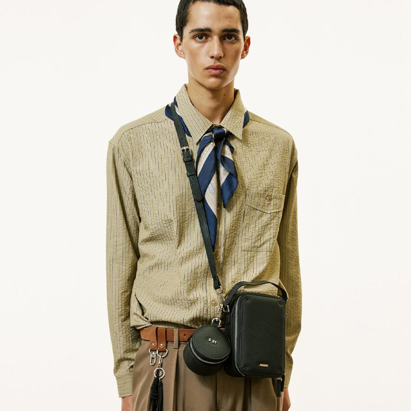 saffiano square circle room bag