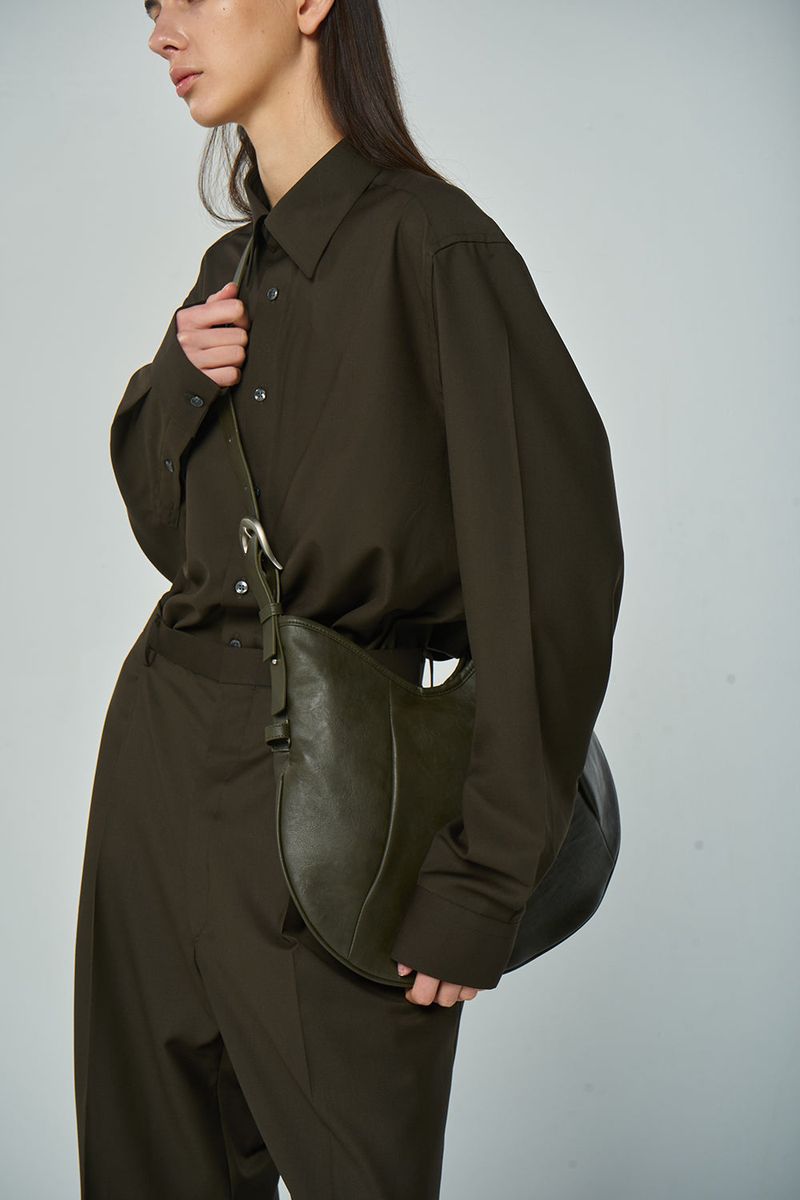 H-Buckle Soft Leather Dumpling Bag (khaki)