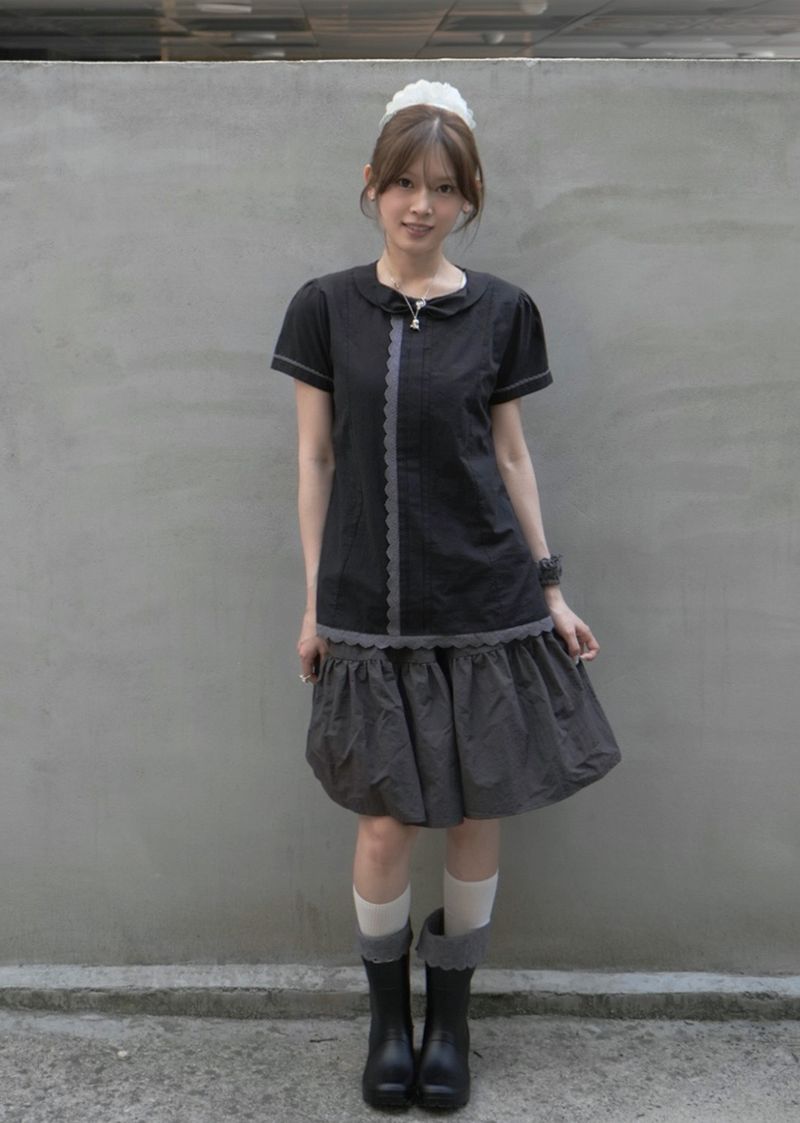 adorntie（アドオンタイ）の「リーン ボウ ブラウス (black)（トップス）」