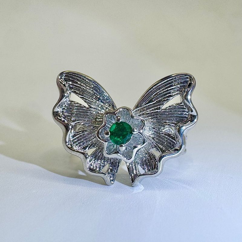 Moss wing
