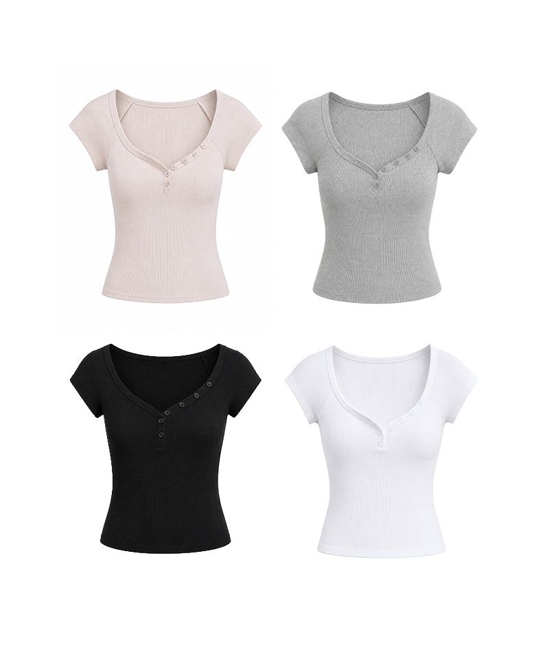 Cozy&Kitsch（コージーアンドキッチ）の「Elyra Snap V-Neck Tee（Tops）」