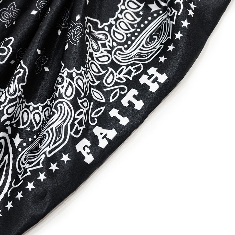 WHITE STAR BANDANA KEYCHAIN