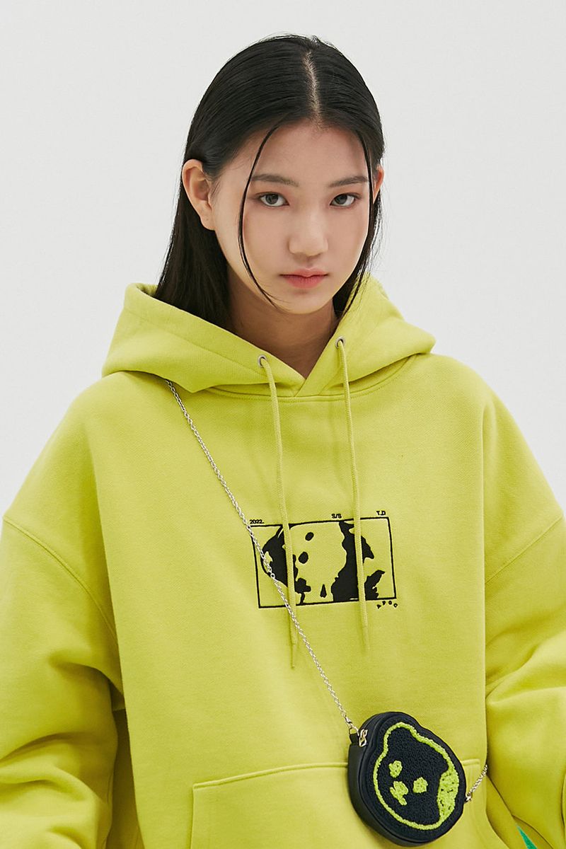 APIECEOFCAKE（ピースオブケイク）の「Square Graphic Hoodie_Lime Olive（Tops）」