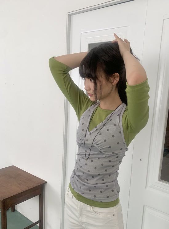 BAON（バオン）の「Fling Halter Dot V-Neck Sleeveless（Tops）」