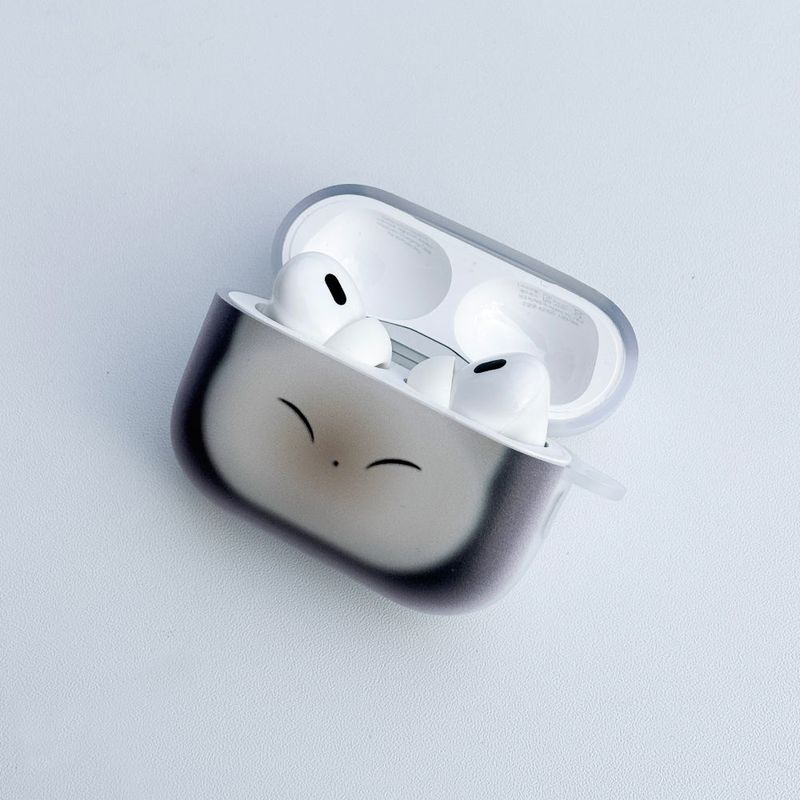 Airpods : Siamese cat