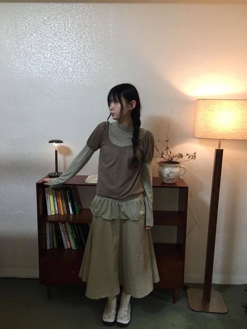 muf frill t-shirts
