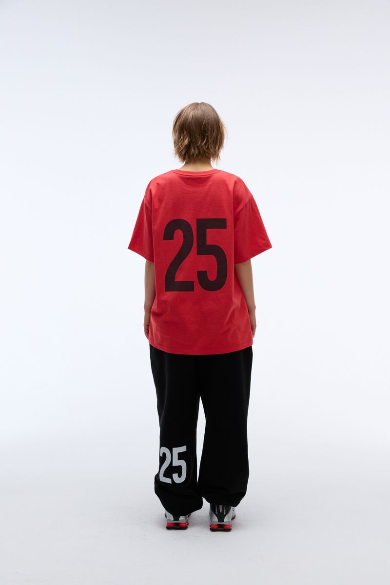 Weekend warrior people artwork T-shirt (Red)