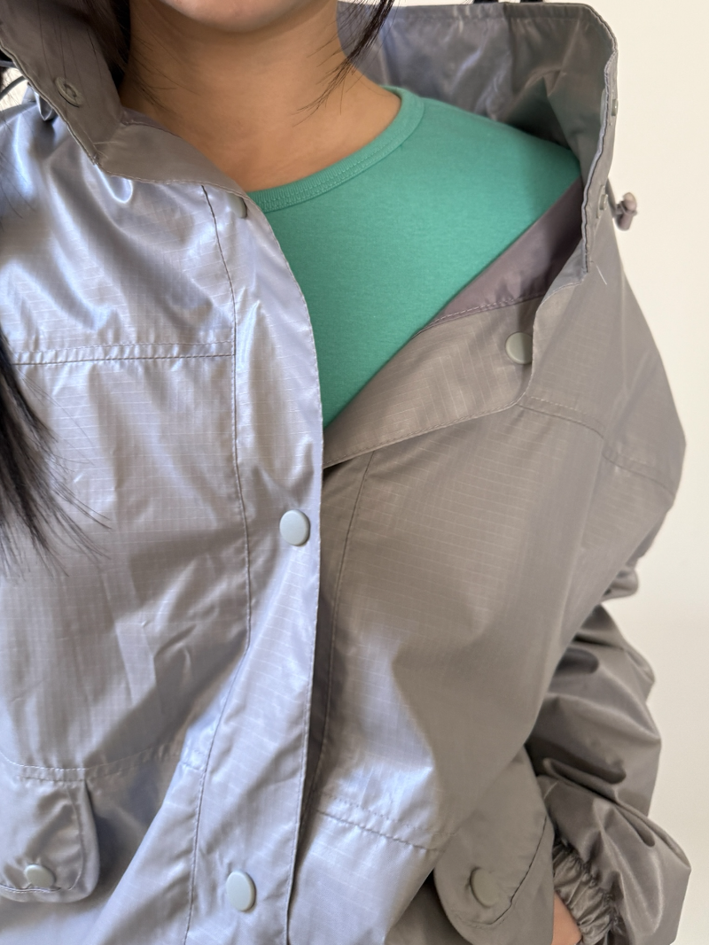 glossy wind jumper (beige)