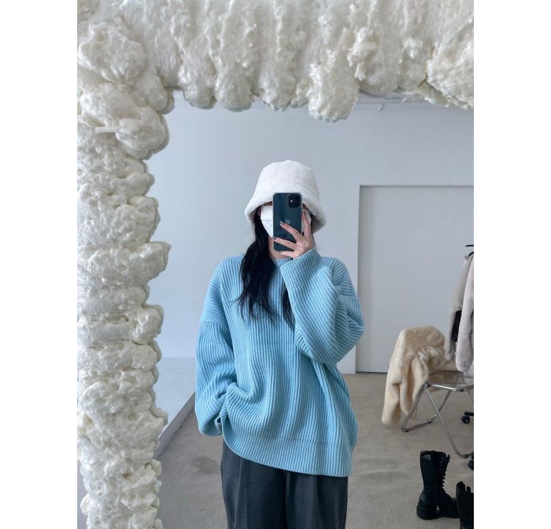 Fur bucket hat