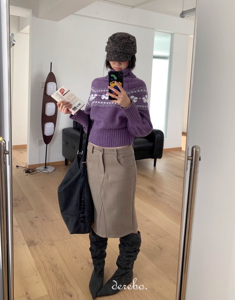 Moai Beige Midi Skirt