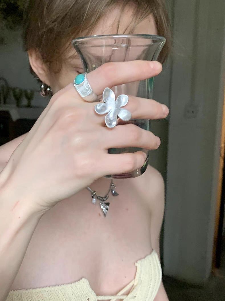 Matt flower bold ring (banding)