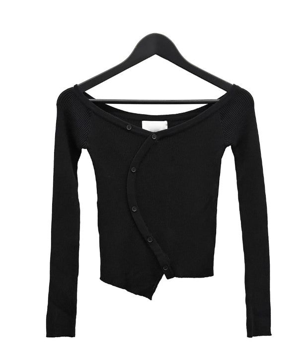Curved off-shoulder knit