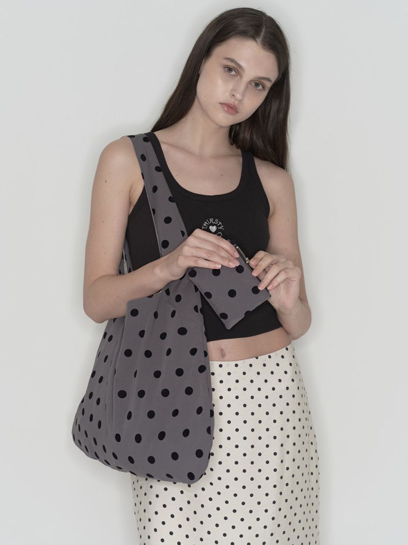 Thirsty Club（サースティー クラブ）の「Big hobo bag - Black polka dot (Reversible) / Free Gift（Bags）」