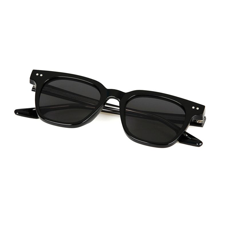 Sion Black / Black UV Lens