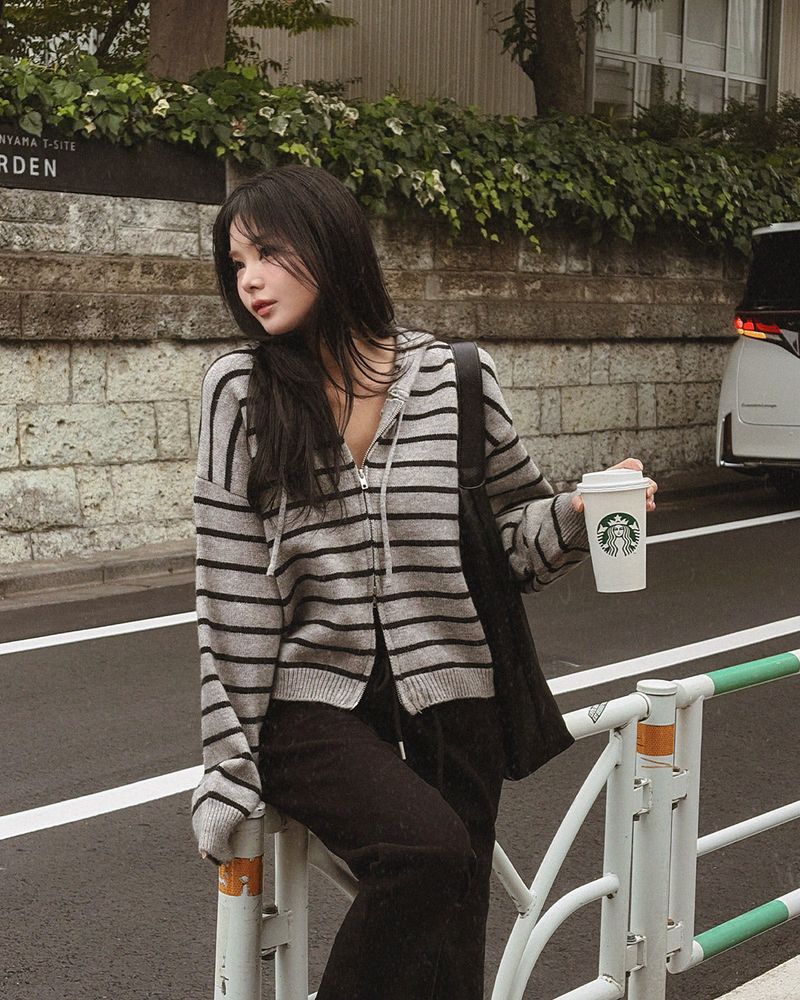 Nive Stripe Hood Zip-Up