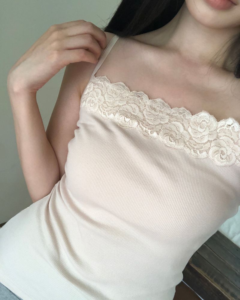 Ronji Lace Sleeveless Top