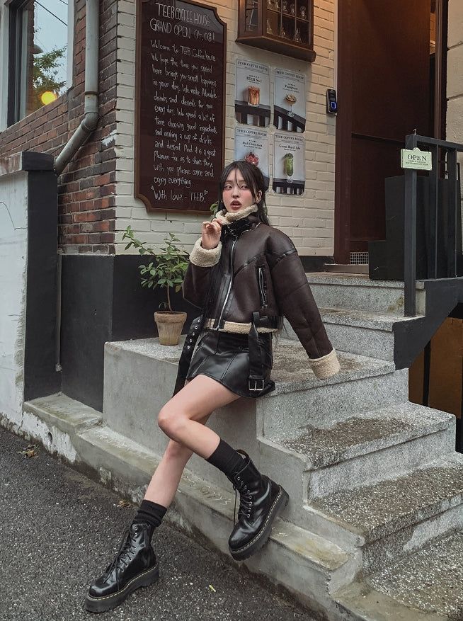 Deli Waist Buckle Crop Mustang