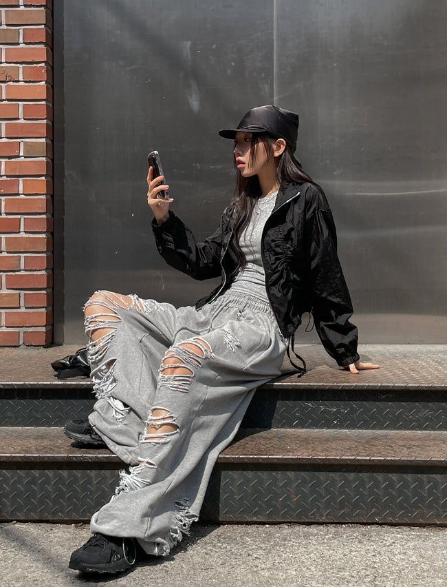 Sunlit strap shirring nylon zip-up jacket