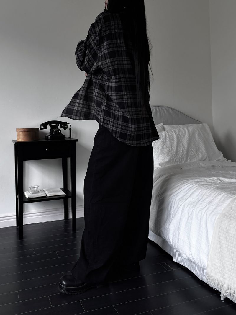 overfit velvet wide pants